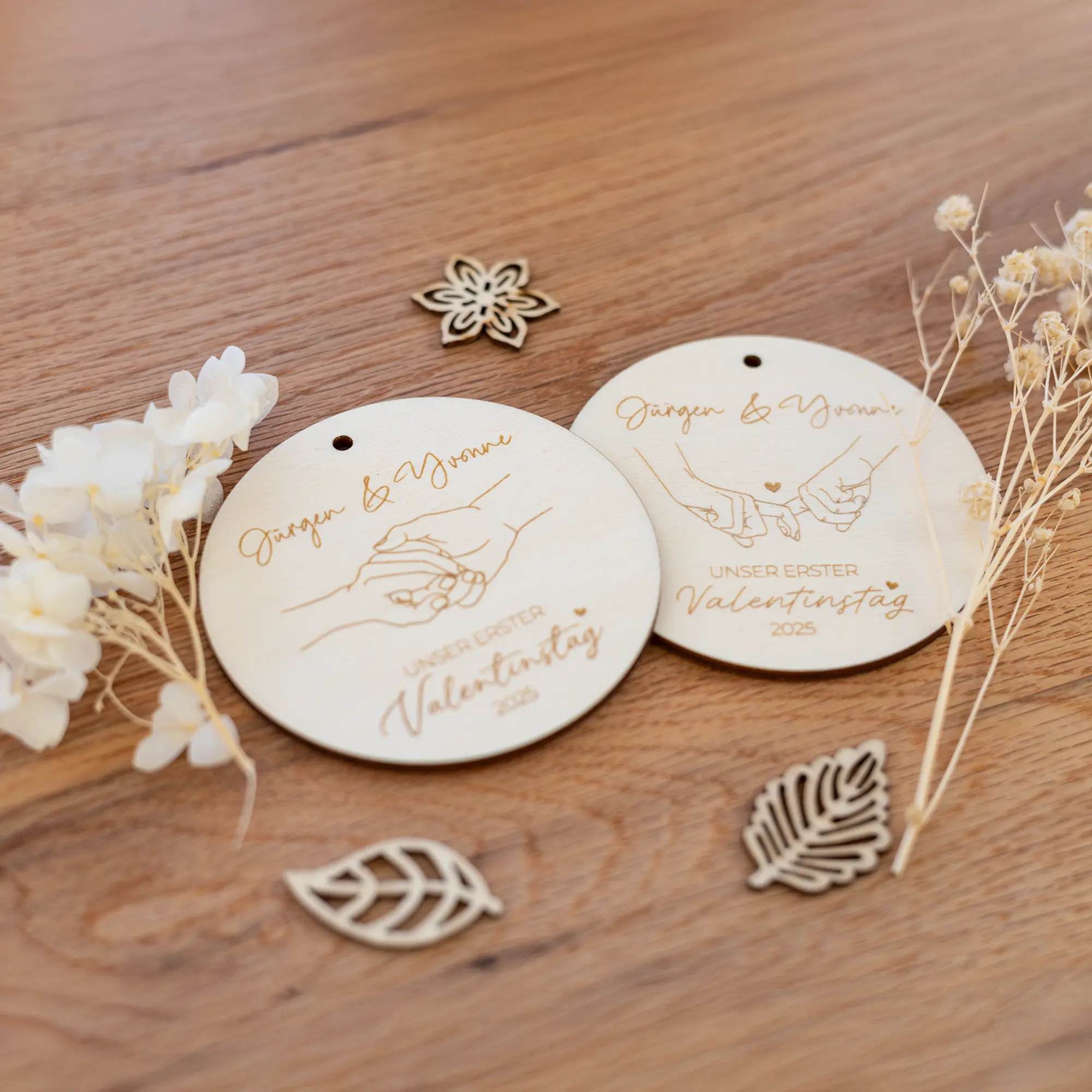 Personalisierter Valentinstag Anhänger „Erster Valentinstag“ – Bild 5