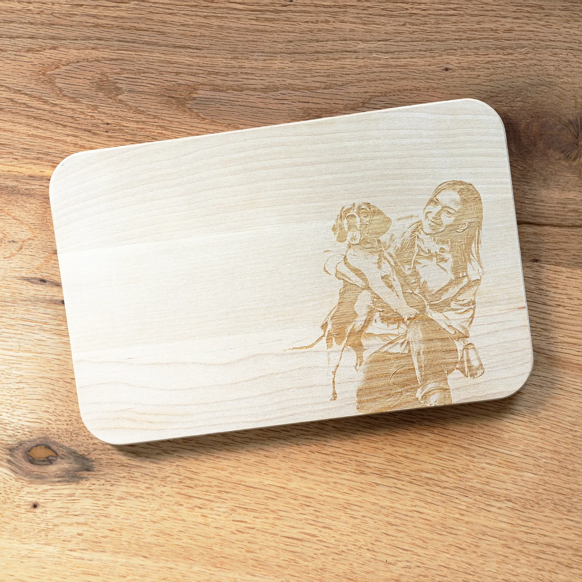 Personalisiertes Frühstücksbrettchen mit Fotogravur