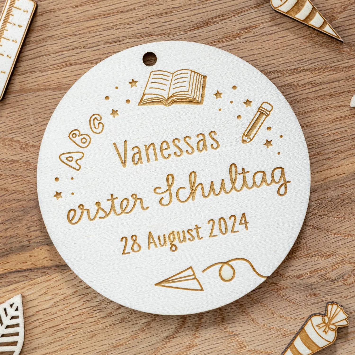 Meilensteinkarte – Erster Schultag, personalisiert mit Namen und Einschulungsdatum