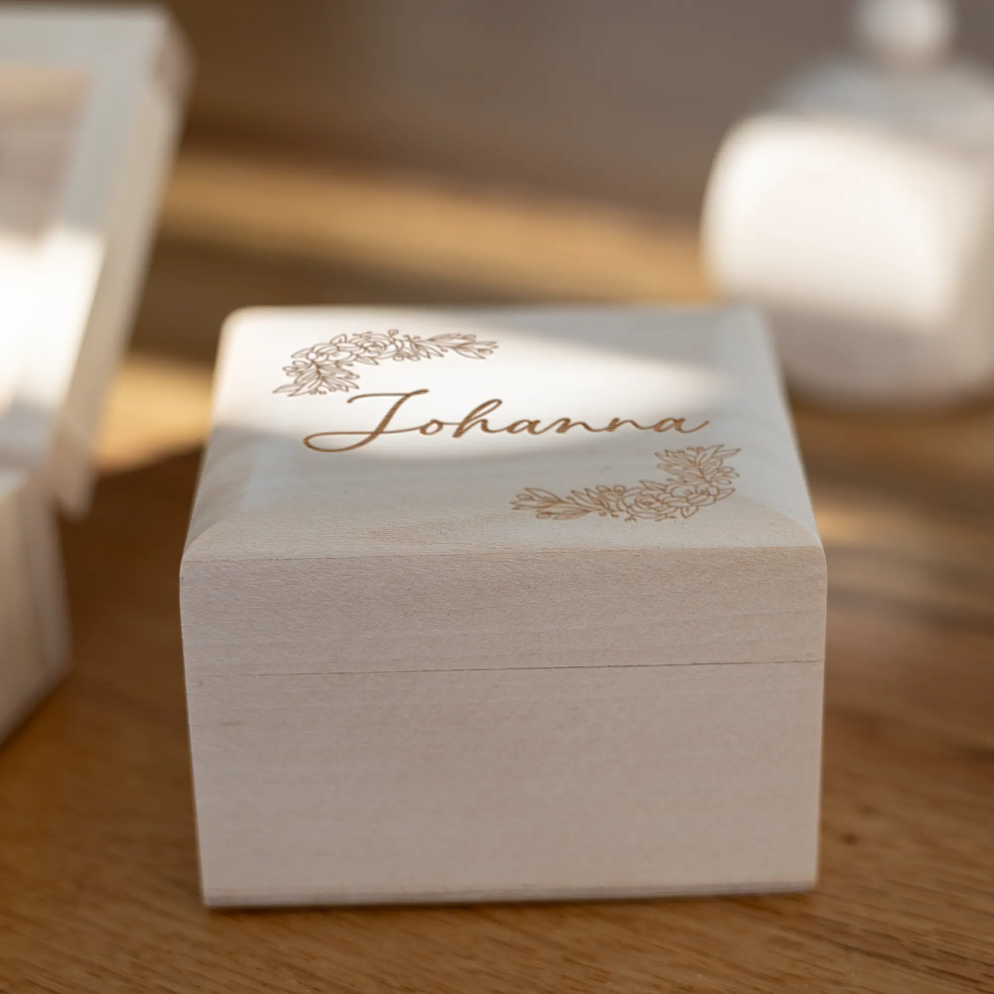 Personalisiertes Schmuckkästchen im floralen Design – Bild 4