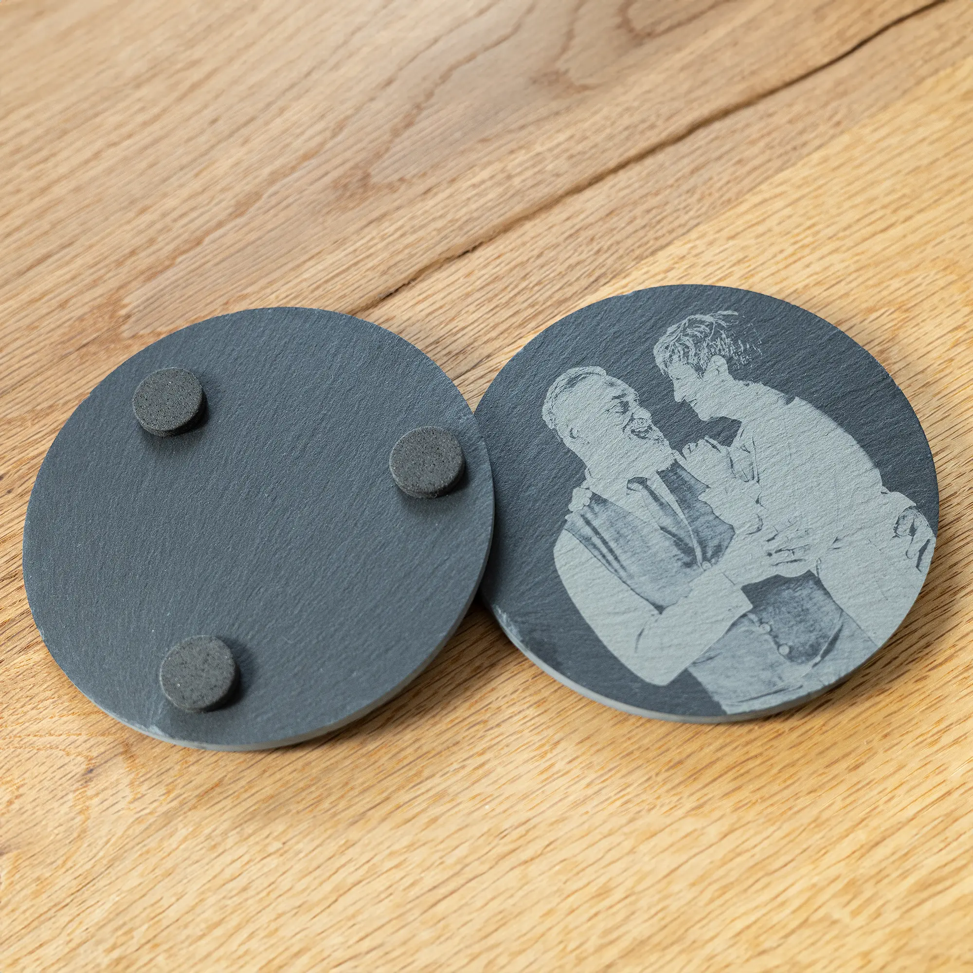 Personalisierte Untersetzer aus Schiefer mit Fotogravur – Bild 3