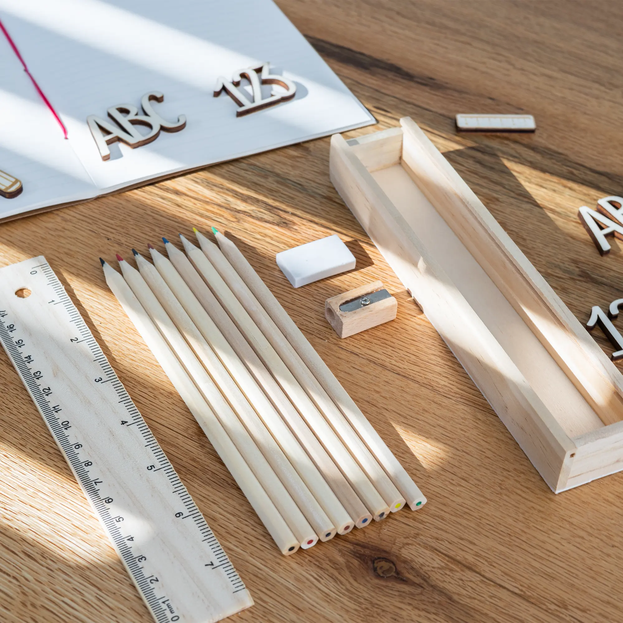 Personalisierte Stiftebox mit Lineal, Radiergummi & Anspitzer – Bild 5