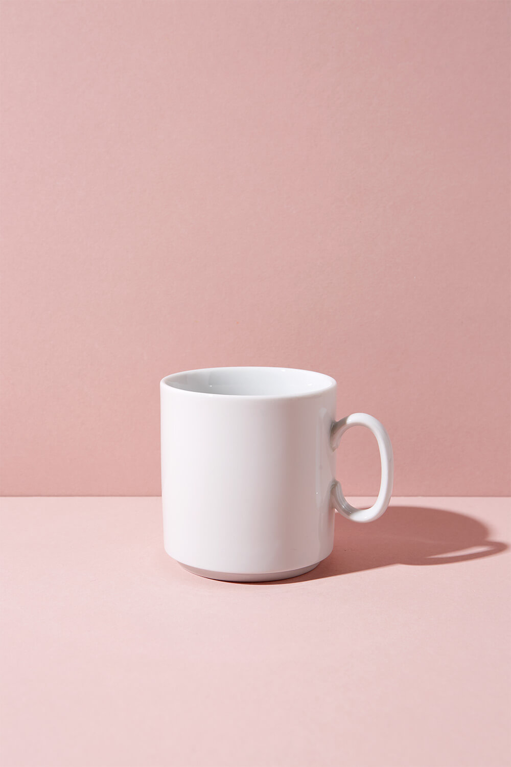 Weiße Porzellantasse