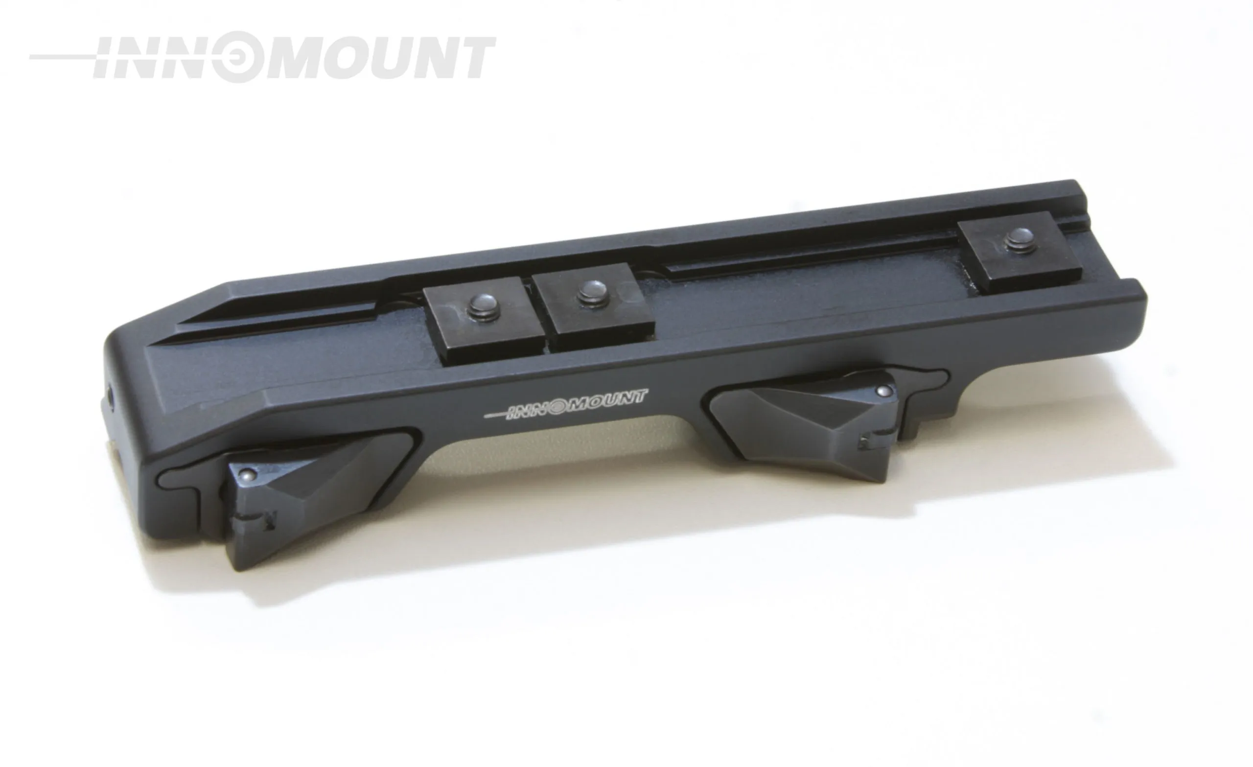 Schnellspannmontage INNOMOUNT Swarovski Rail SR auf Blaserbüchse BH 10mm bei Jagdabsehen