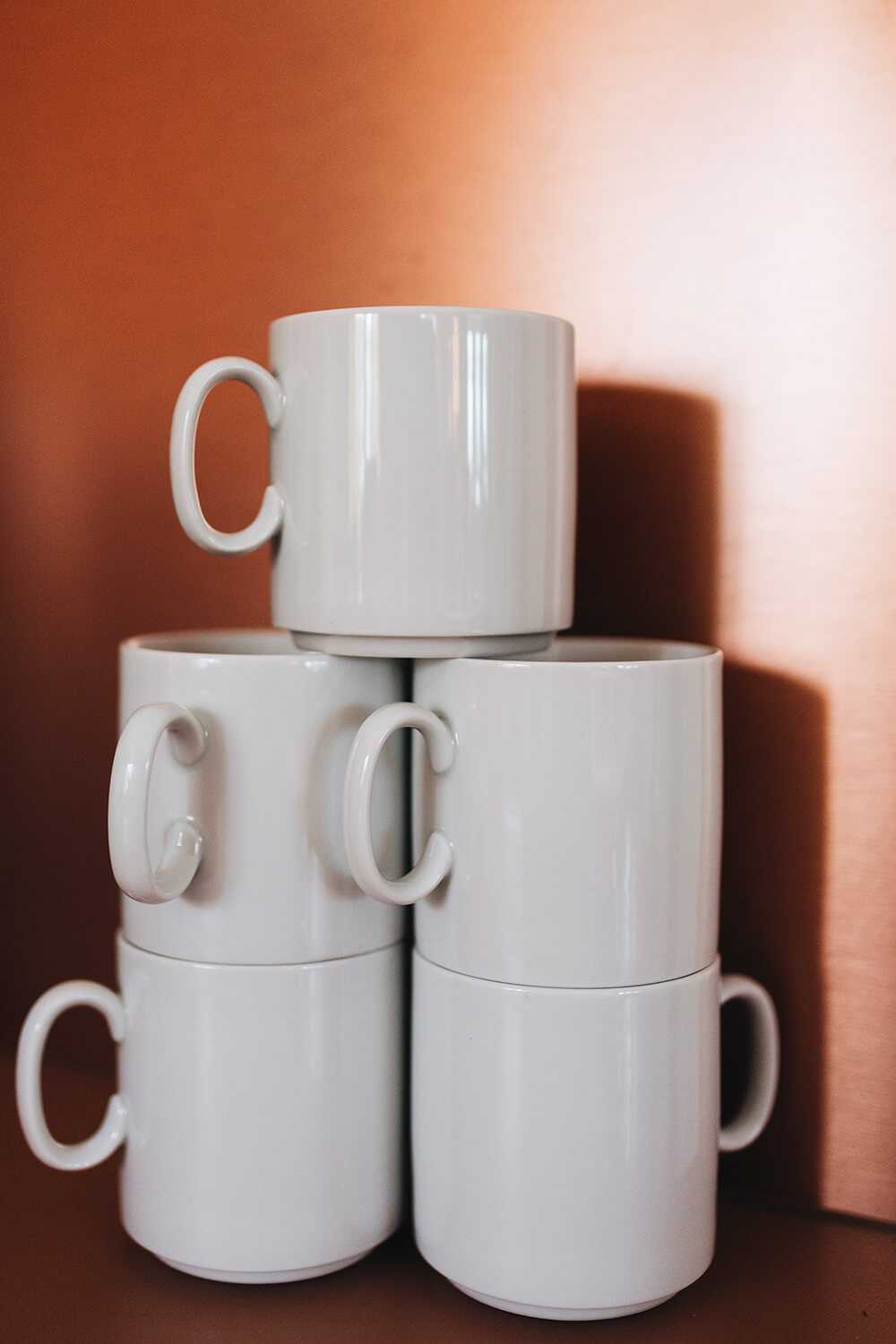 Weiße Porzellantasse – Bild 3