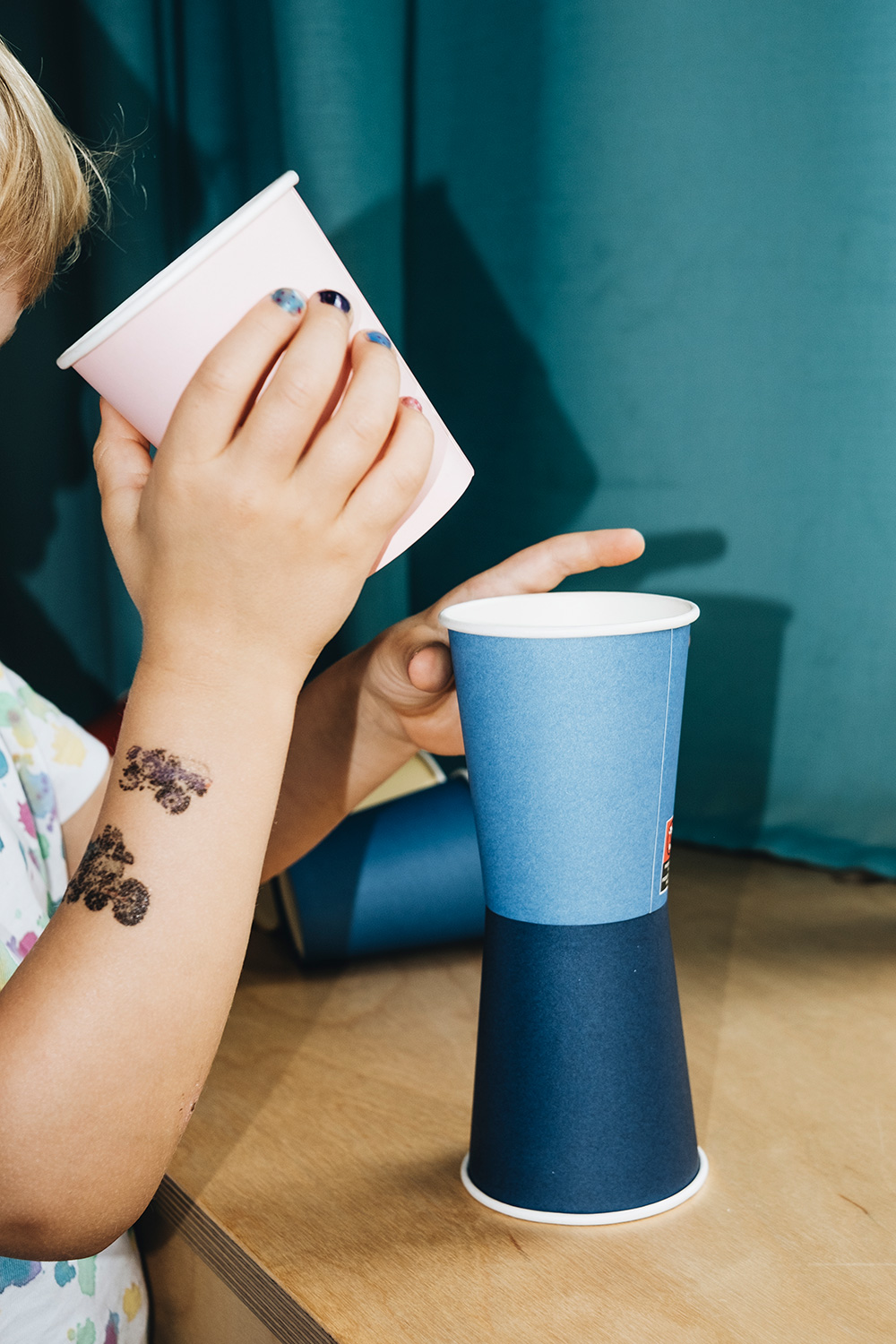 Partygeschirr “Magic Rainbow” – Bild 5